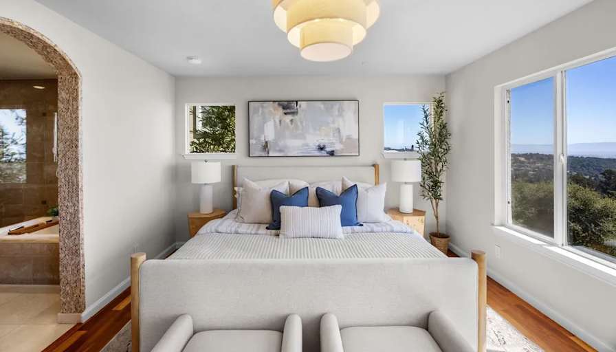 Melony's room
