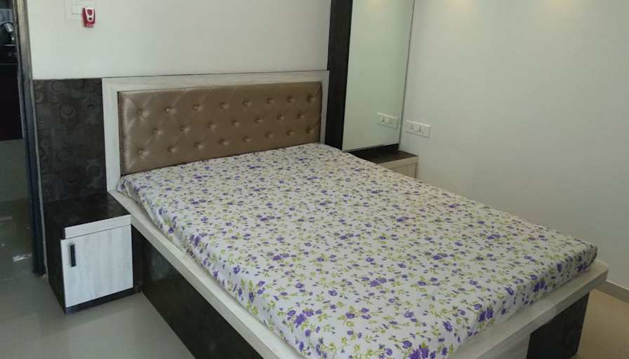 Meera Liz's room