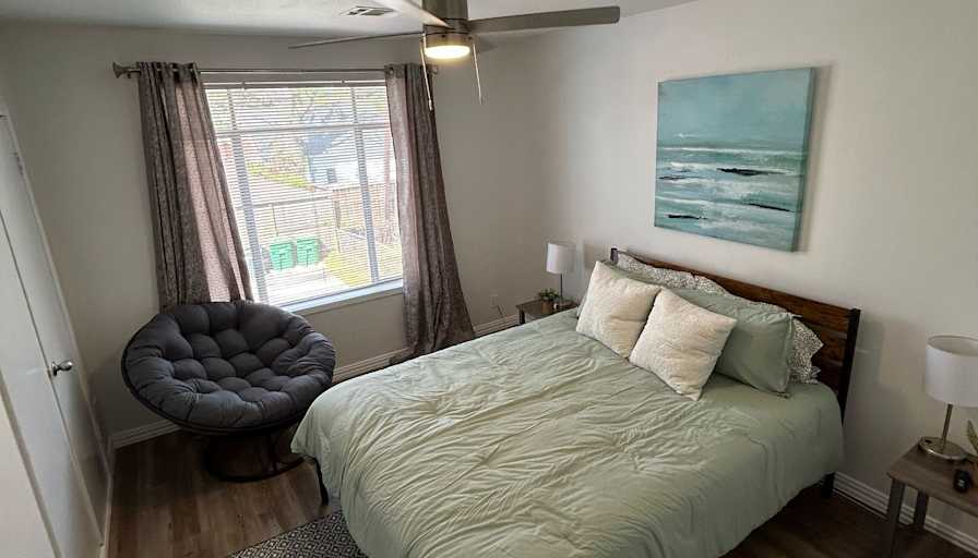 Tarik's room