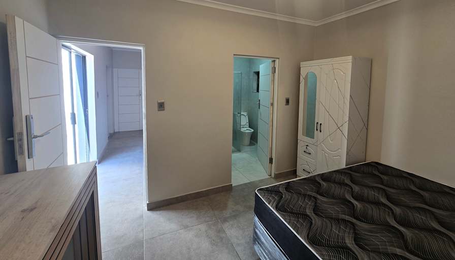 Donovan's room