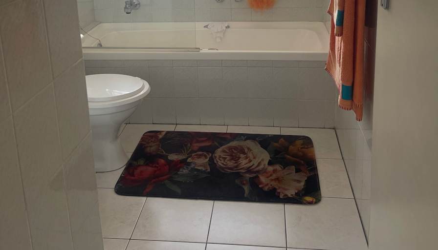 Tshidi Molubi's room