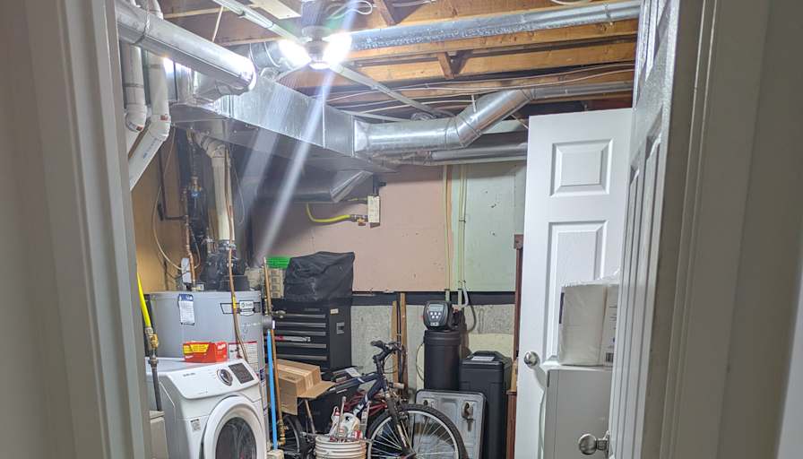 John Lopes's room