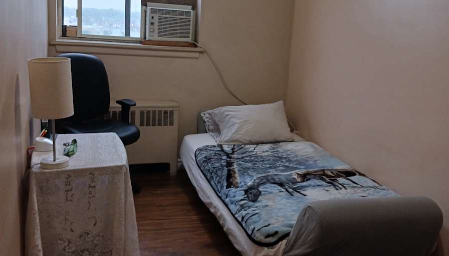 Fil's room