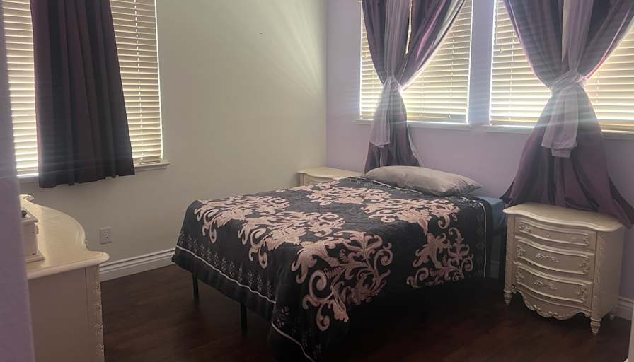 Claudia t's room
