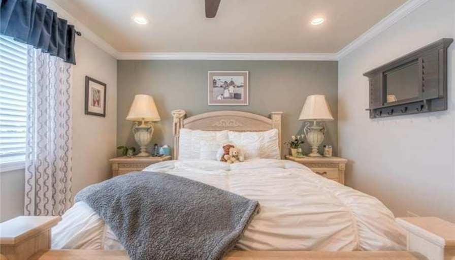 yojhi's room