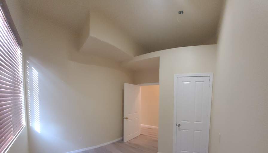 RON's room