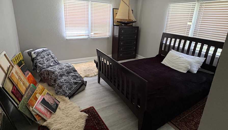 GIo's room