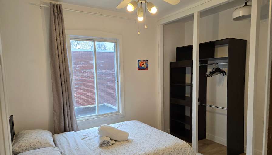 LEI XU's room