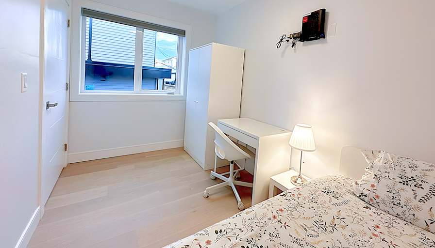 Shirin's room