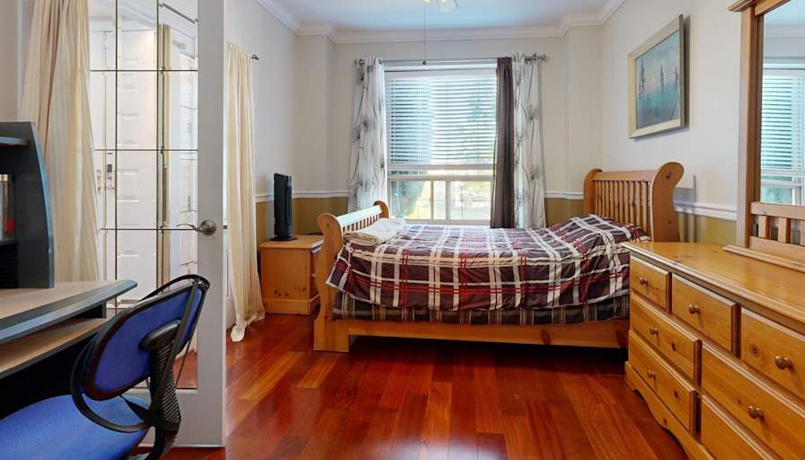 Julie TN's room
