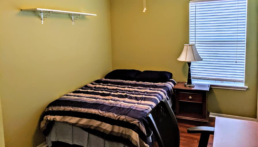 Akbar's room