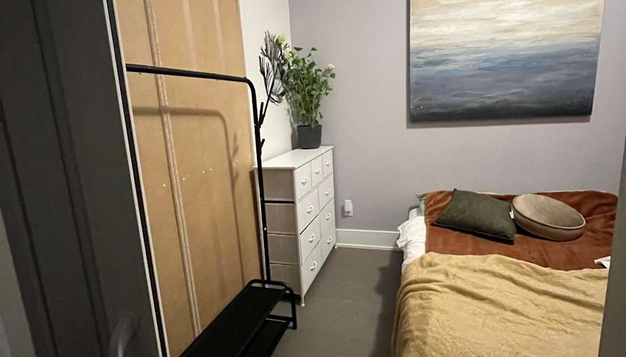 Emre's room