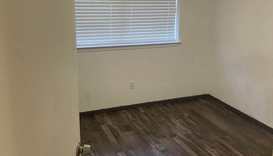 Co-Live Dallas's room
