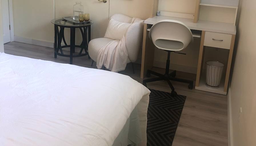 Jen's room