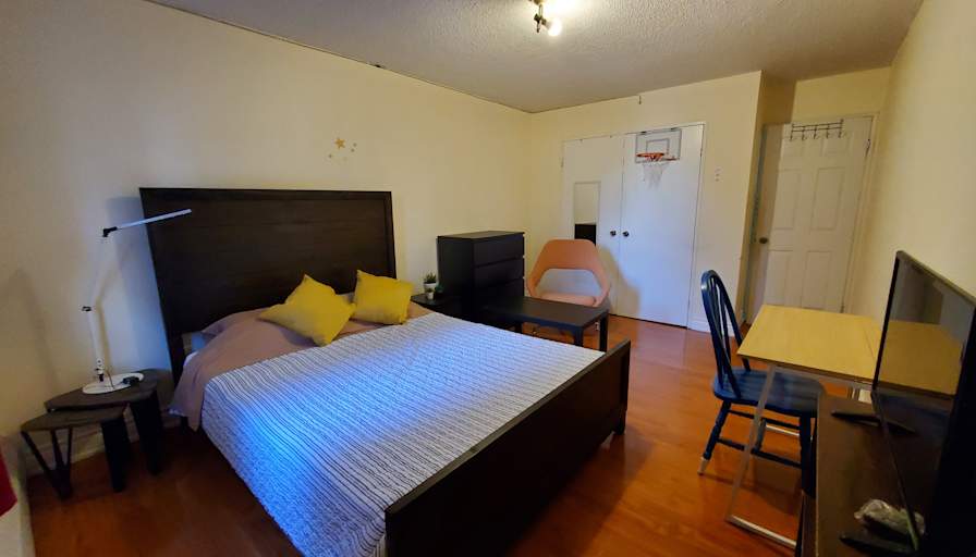 Rene's room