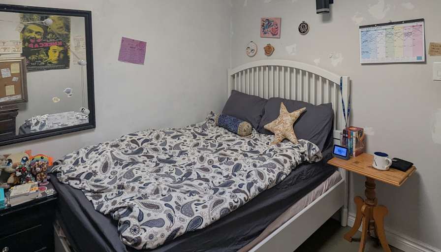 Naomi's room