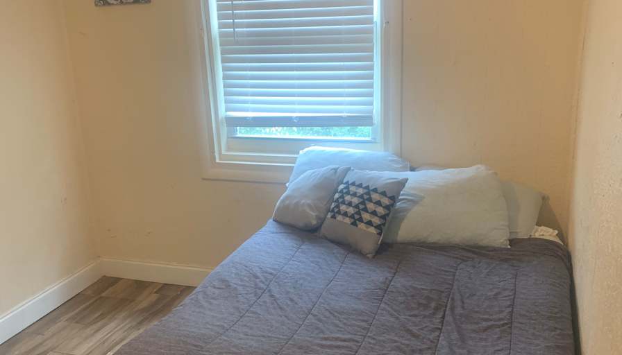Dante's room