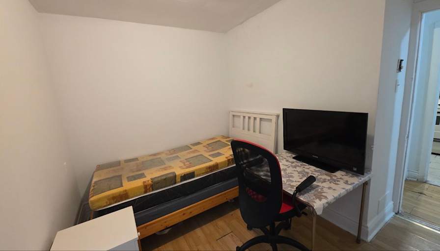 Sam's room