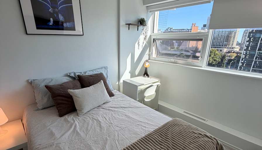 Guillermo's room