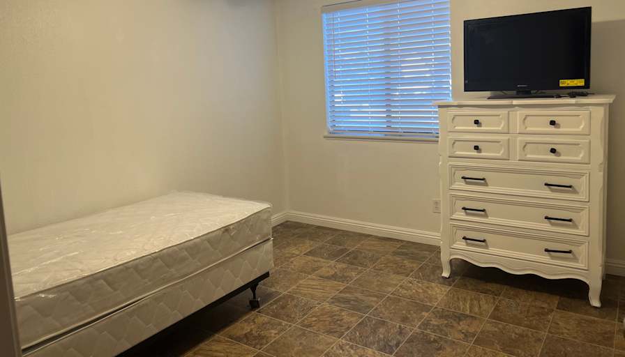 Lawrence Lacusong's room