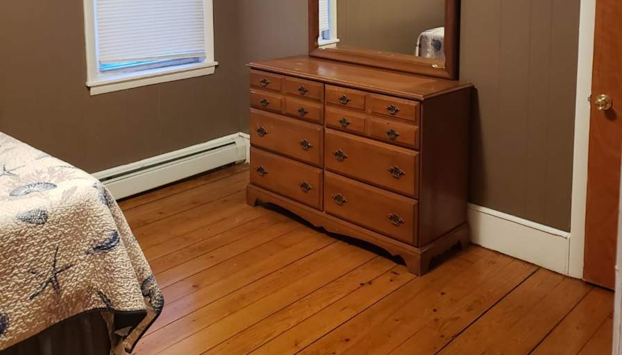 Suzanne's room