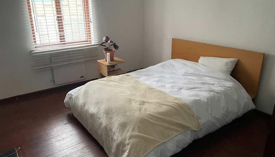 Max's room