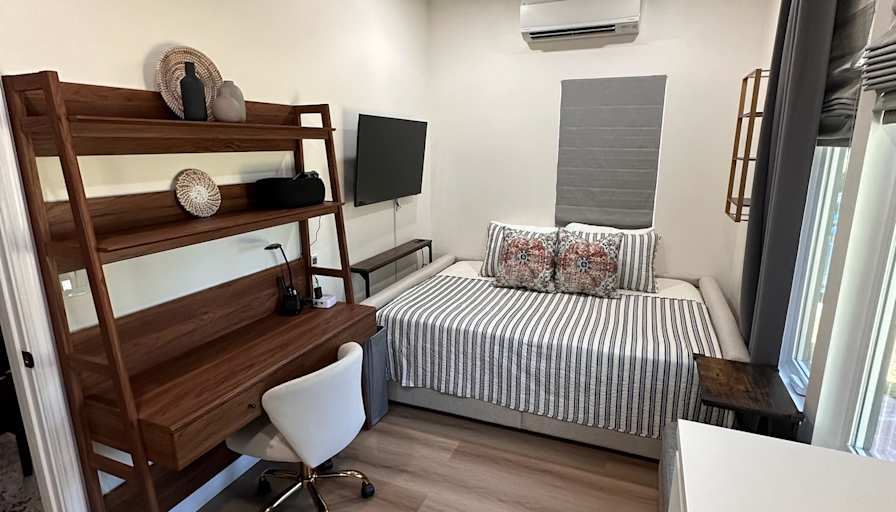 ellen's room