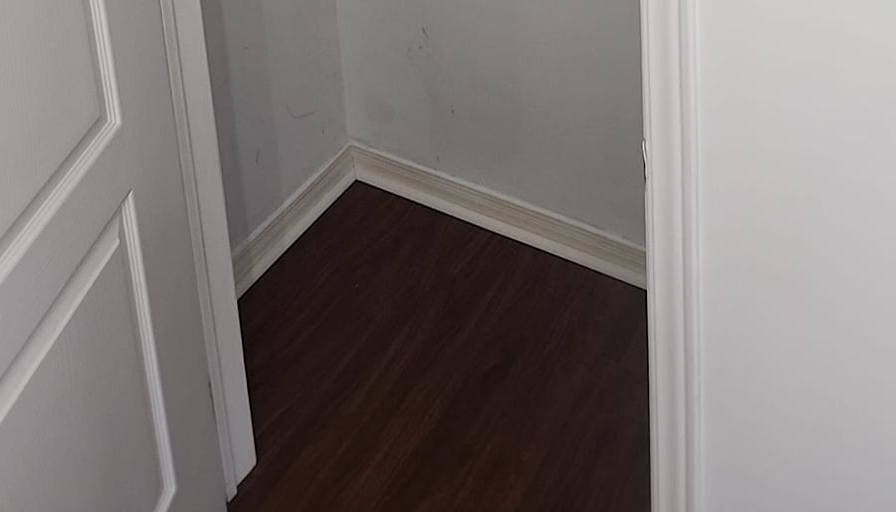 Arash's room