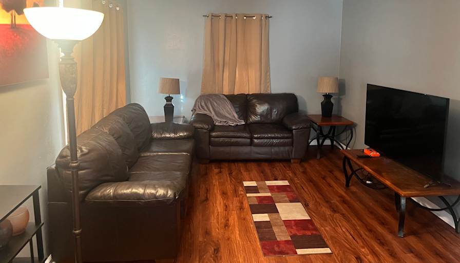 RL Homes's room
