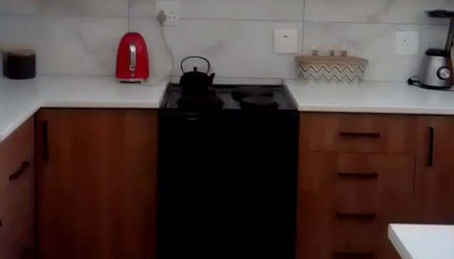 Melo's room