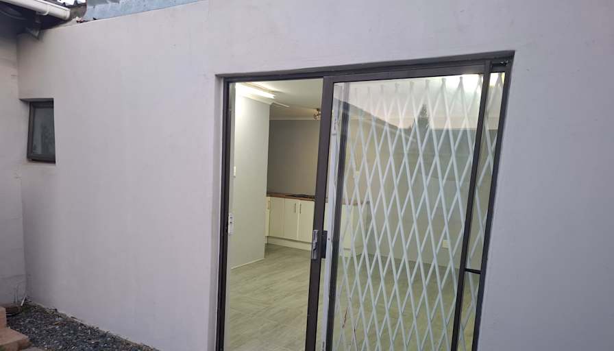 Zama's room