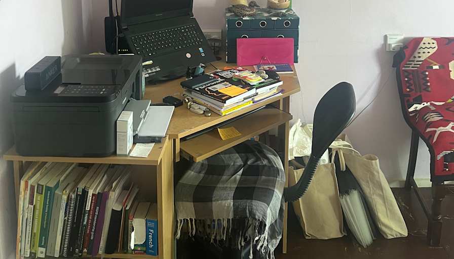 ALVARO GOMEZ's room