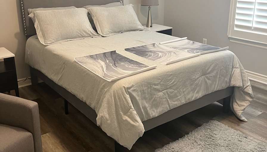 Joy’s  Rentals's room