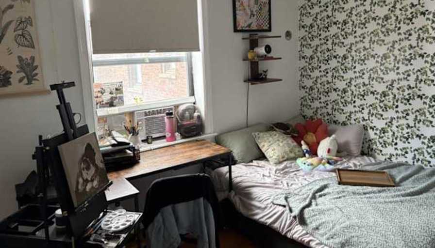 Devid breker's room