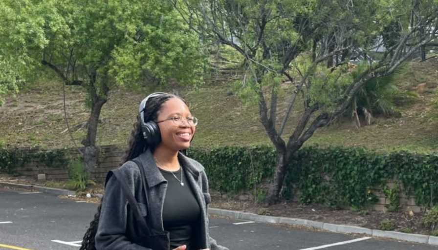 Uviwe Ntshakaza