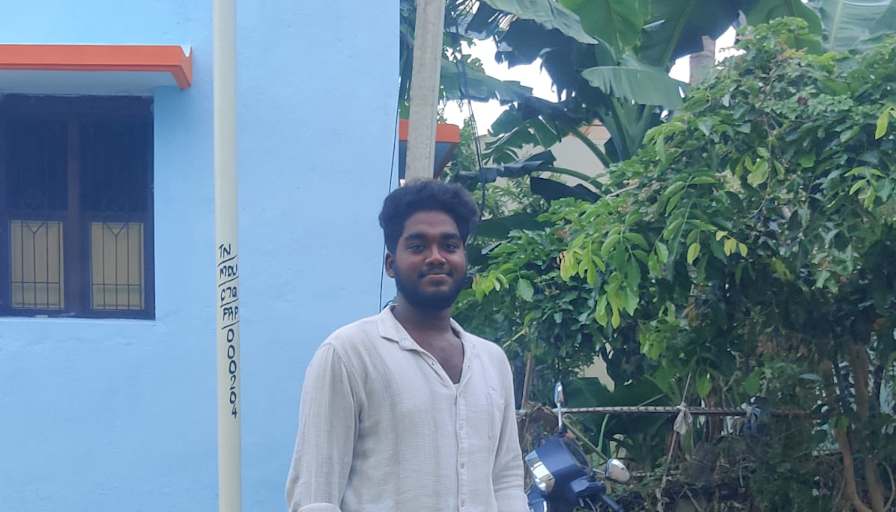 Hariharan V