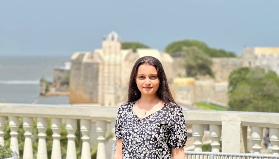 Vidhi  Brahmbhatt