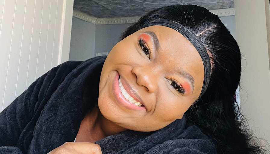 Hlonela