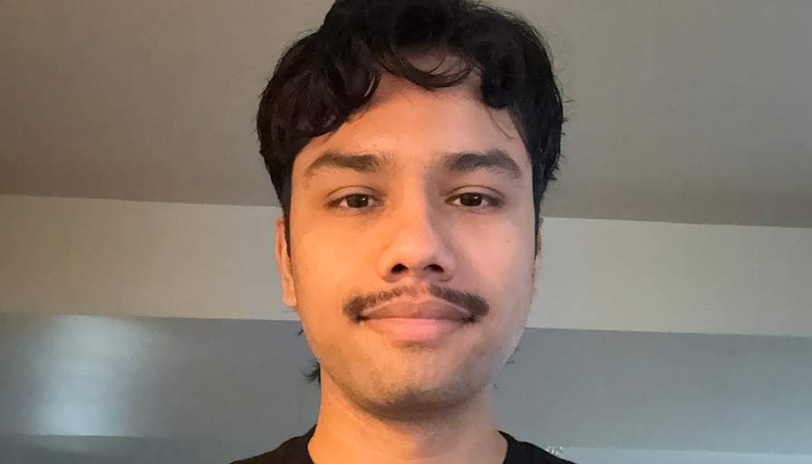 Mo