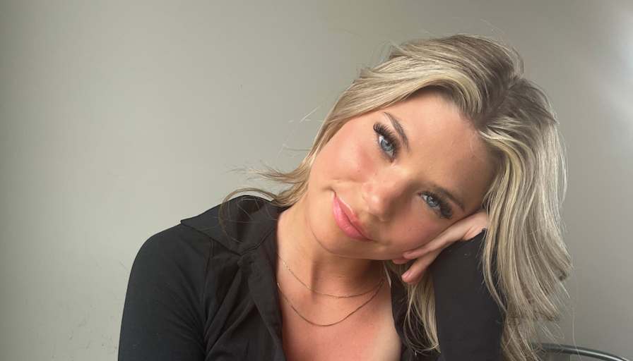 Jenavieve