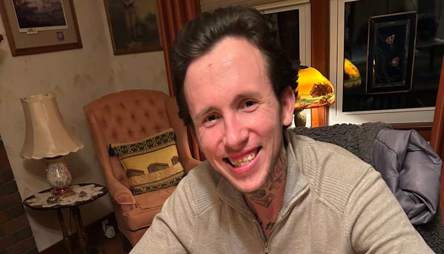 Justin  caswell