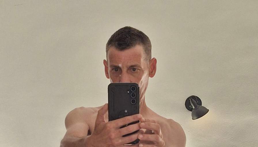 Lee Thompson