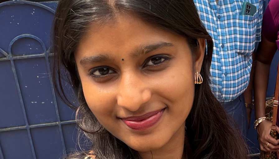 Ezhil Arasi
