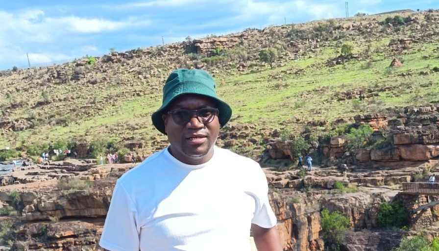 Zwelithini Nzobe