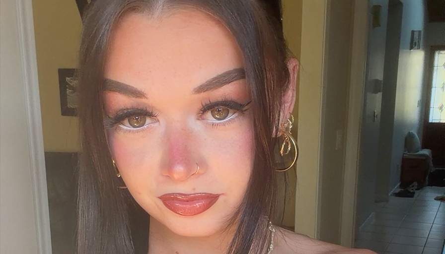Halle MacMillan