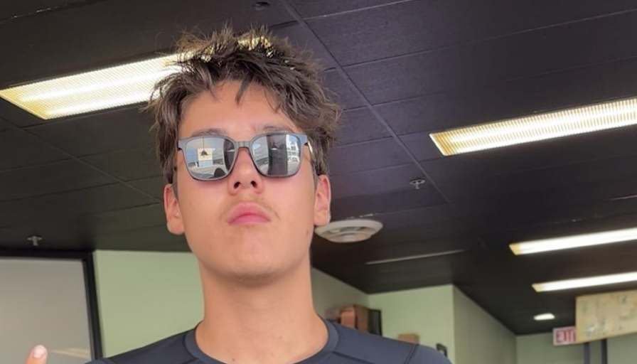 Leeo