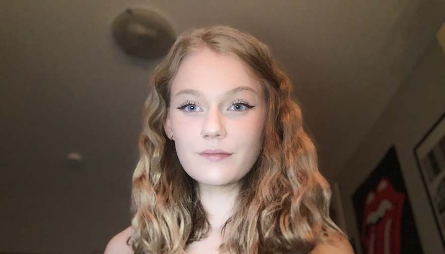 Mia