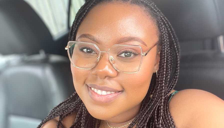 Akhona