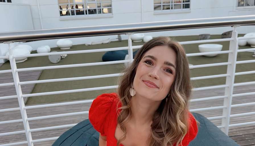 Mia