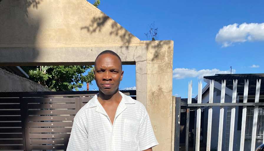 Smangaliso Mqadi